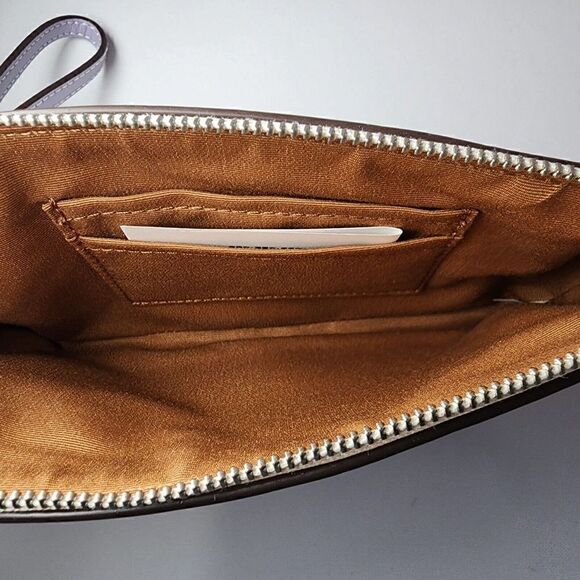 NWT Coach 6648 Large Corner Zip Wristlet Chalk Signature Canvas Mist Lavender - Picture 3 of 3